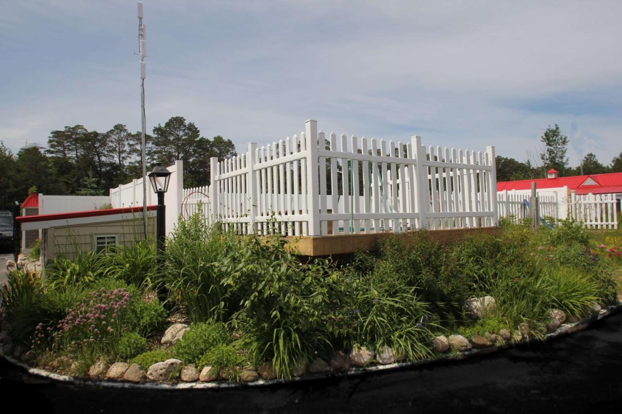 Mackinac Lake Trail Motel マッキノー・シティ 部屋 写真